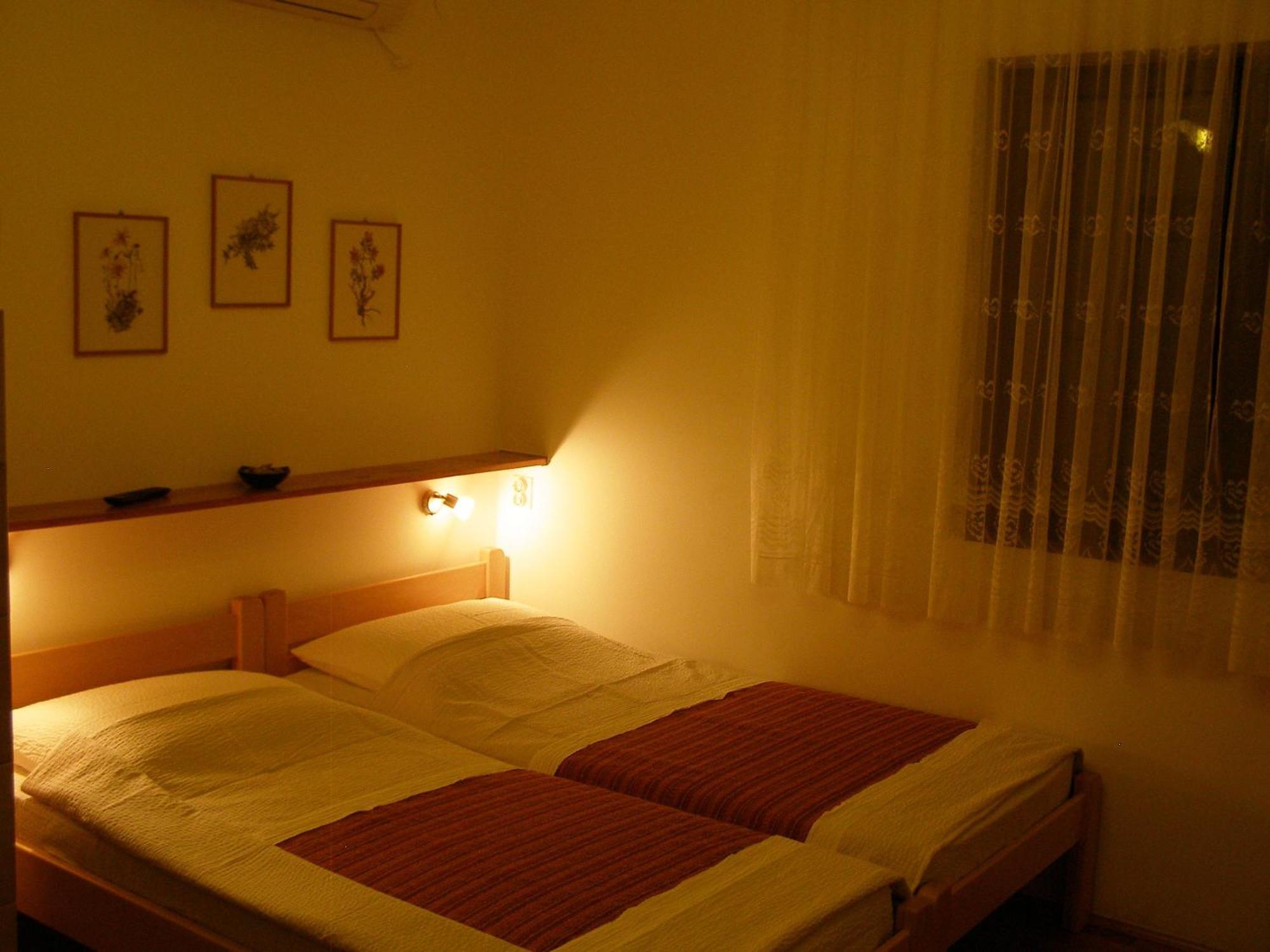 קרק Apartments Dunoti מראה חיצוני תמונה