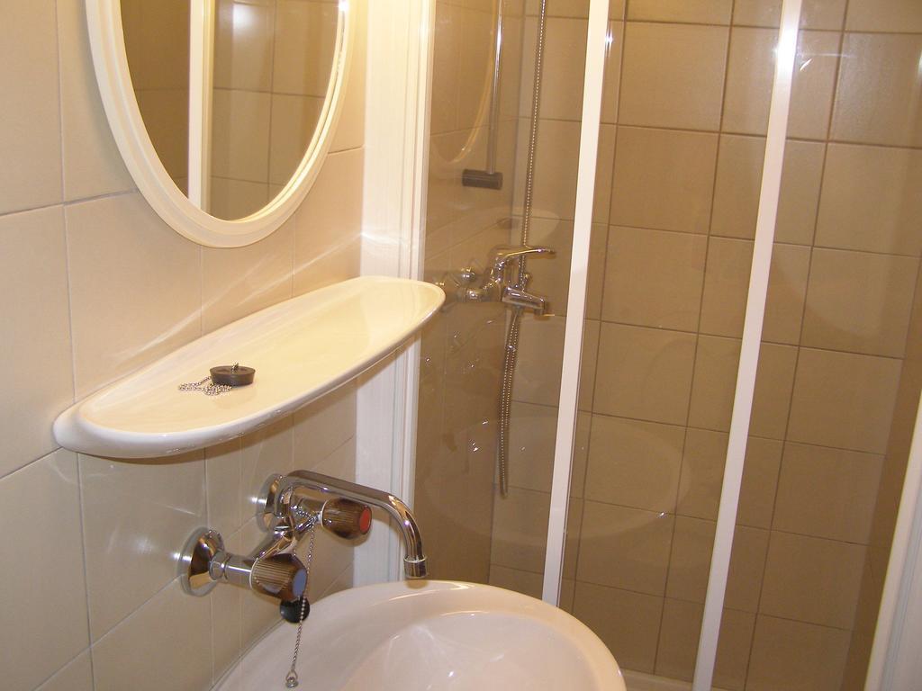 קרק Apartments Dunoti חדר תמונה