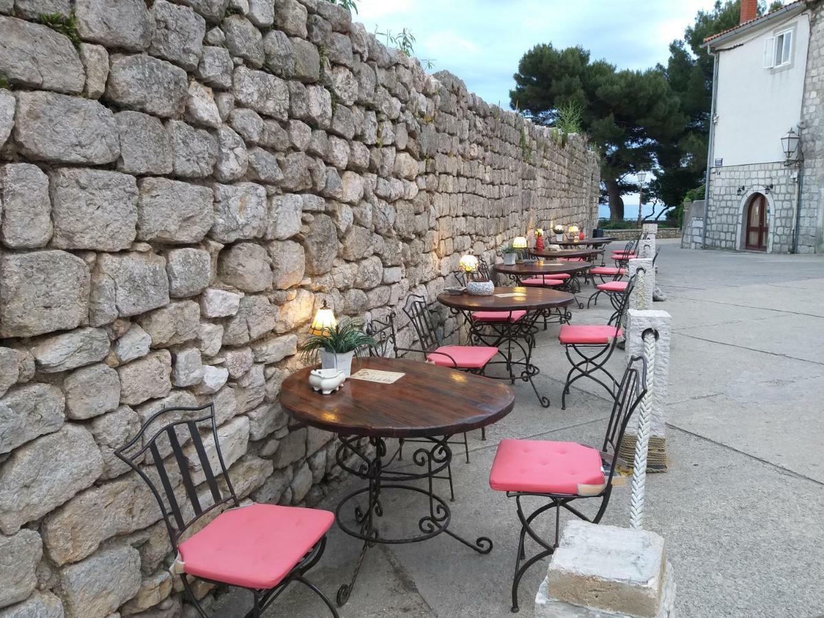 קרק Apartments Dunoti מראה חיצוני תמונה